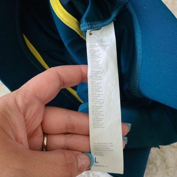 Fabletics Blare Cross Back Medium Impact Sports Bra Fjord/Lemonade - Picture 4 of 6